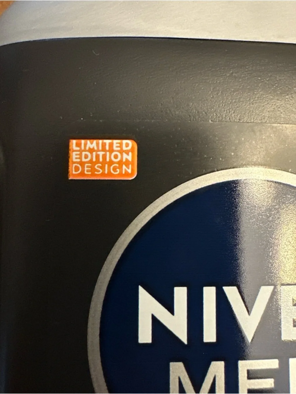 (2) NIVEA Men Active Clean Long Lasting Deep Body Wash W/‎ Charcoal-16.9oz. Each
